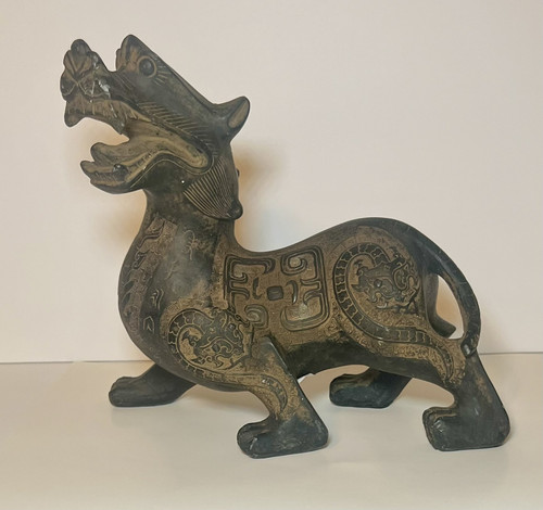 Vintage Chinese Dragon Pi Xiu Sculpture Statue Black Carved style 8.5"x 10"