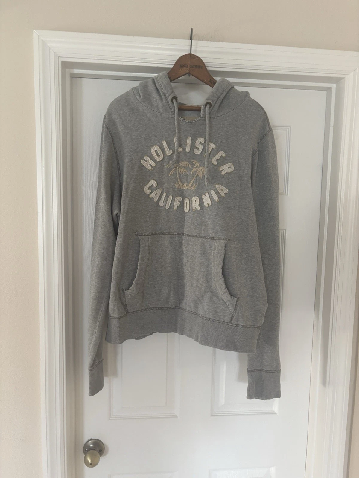 y2k 2000s hollister california surf thermal hood lined grey hoodie XL
Opens in a new window or tab
