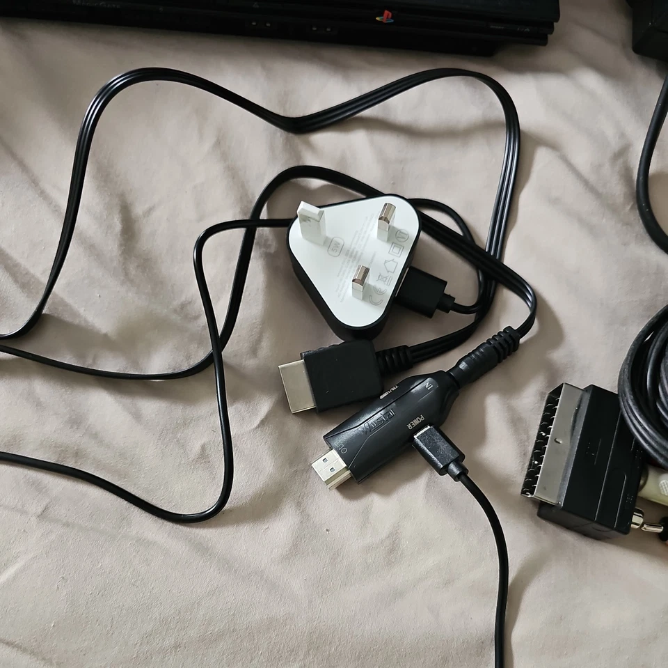 Sony PlayStation 2 Slim, photo 4 of 5