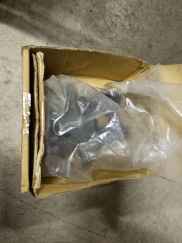 NOS ACDELCO 94386705 Disc Brake Caliper Front Left - Picture 2 of 12