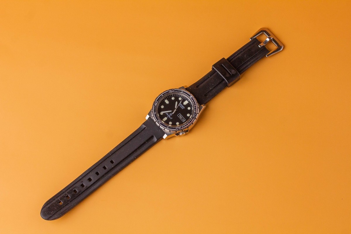時計 SEIKO SILVER WAVE Z 7123-8250 MENS DIVER Seiko Silver Wave Z RE:7123-8250 Diver 38mm Mens Quartz