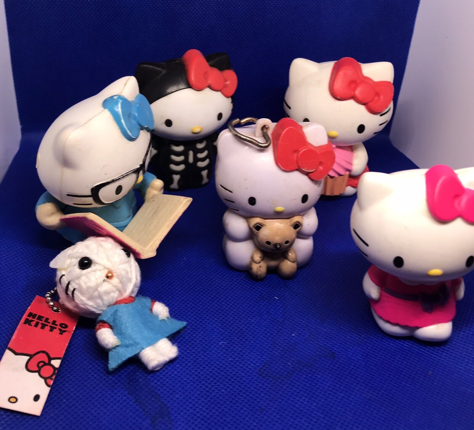 Lot Of 6-Hello kitty  Happy Meal McDonald's toy 5pcs & 1 String Doll Sanrio