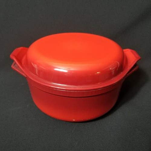 VTG Le Creuset 24 Pot Dutch Oven Red Enameled Cast Iron 9" Wide 4" Deep France