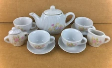 Dollhouse Party Miniature Tea Set Flower Floral Pattern Design 13 Piece --READ--