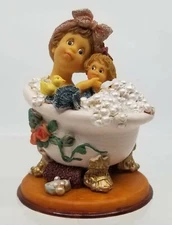 Vanmark Sweet Baby Bubbles Girl Figurine 1/0645 COA Bathtub Yellow Duckie 