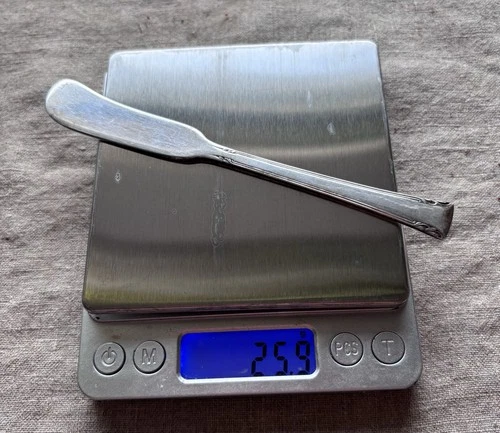 International Sterling Silver Butter Spreader – Serenity Pattern – 5.75” – 25.9g