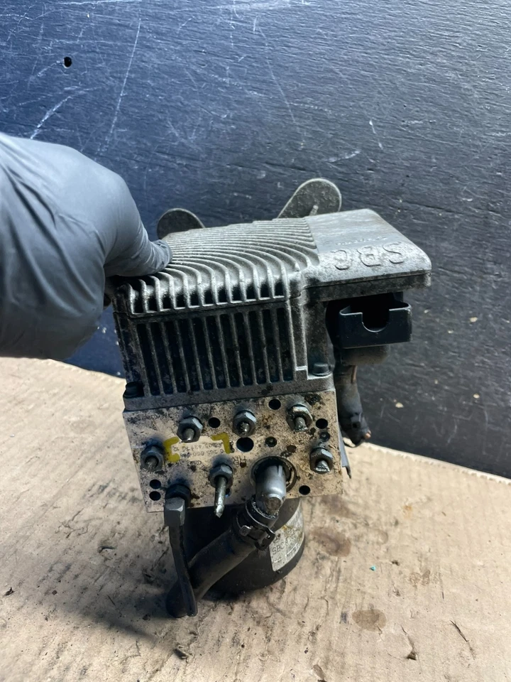 Módulo bomba freno antibloqueo ABS 2003-2006 Mercedes R230 SL500 E550 T7118 DG Foto 2 de 4