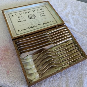 Marshall Wells ZENITH antique fork & knife set pre-1915 embossed stamp vintage