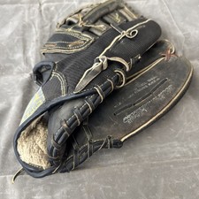 Vintage Mizuno Black Magic Professional Model Glove RHT Steerhide Crest 12.5