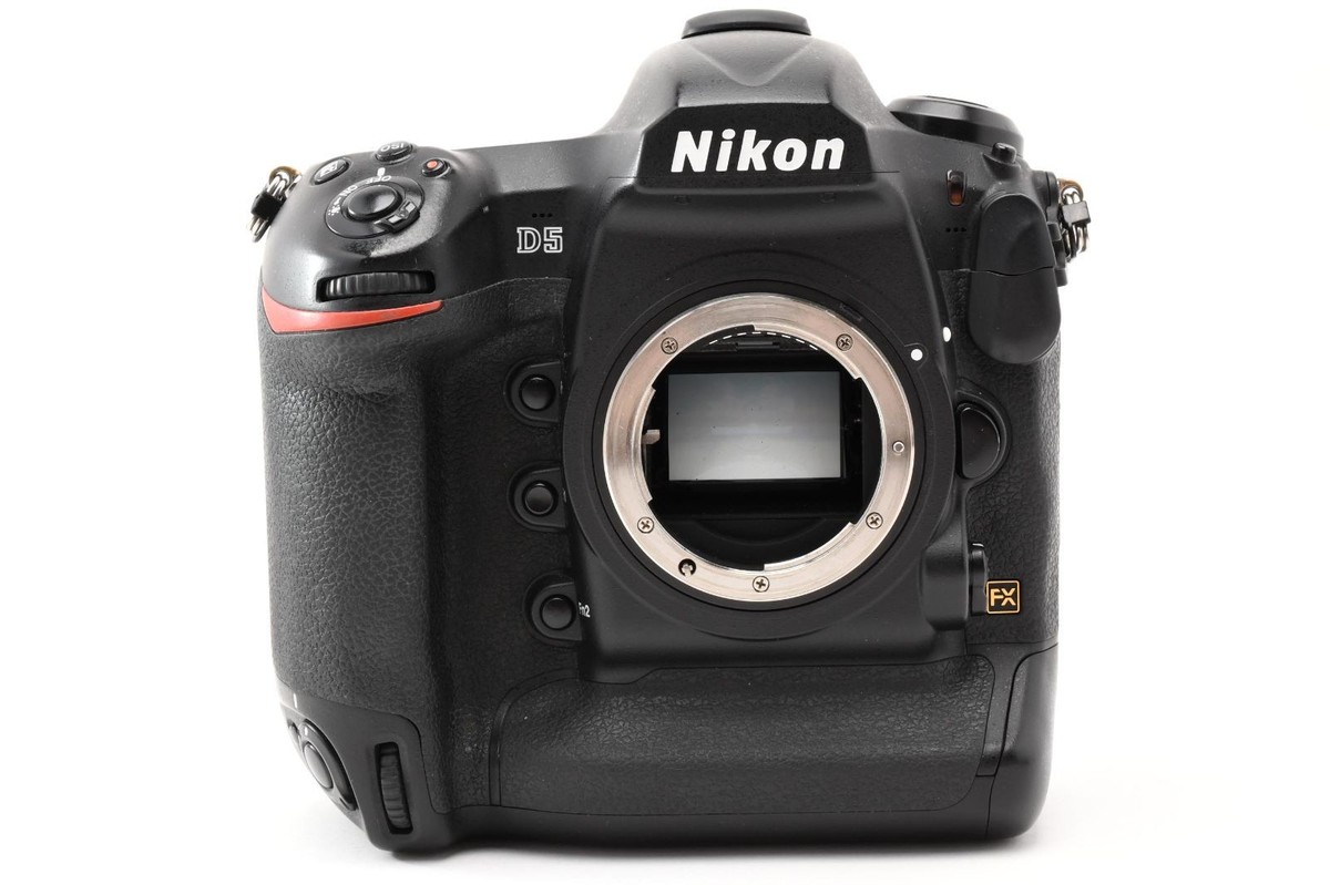 【ショット数少】Nikon D5 XQD-Type MINT] Nikon D5 XQD-Type 20.8MP FX DSLR Camera Body Boxed SC169,445