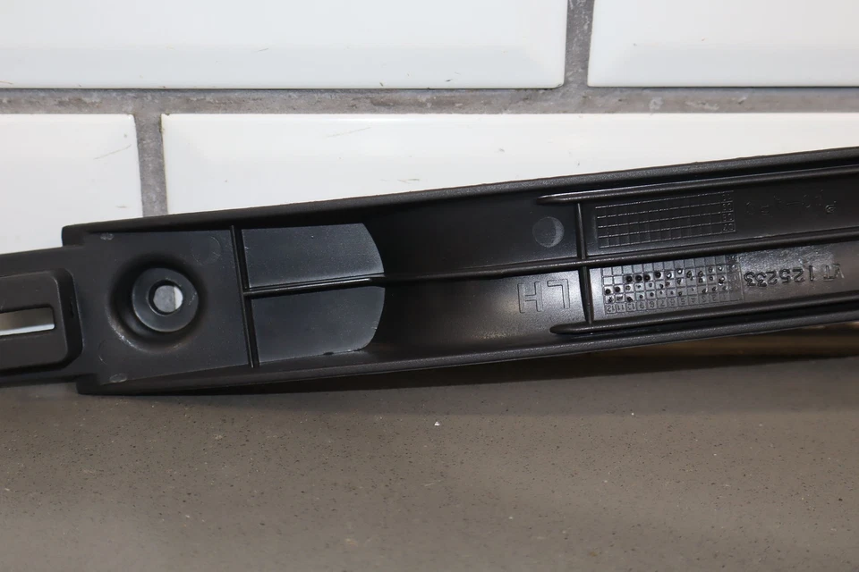 2003 - 2006 雪佛兰 SSR LH 左球杆内门把手缎面银色装饰 — 第 3/4 张图片