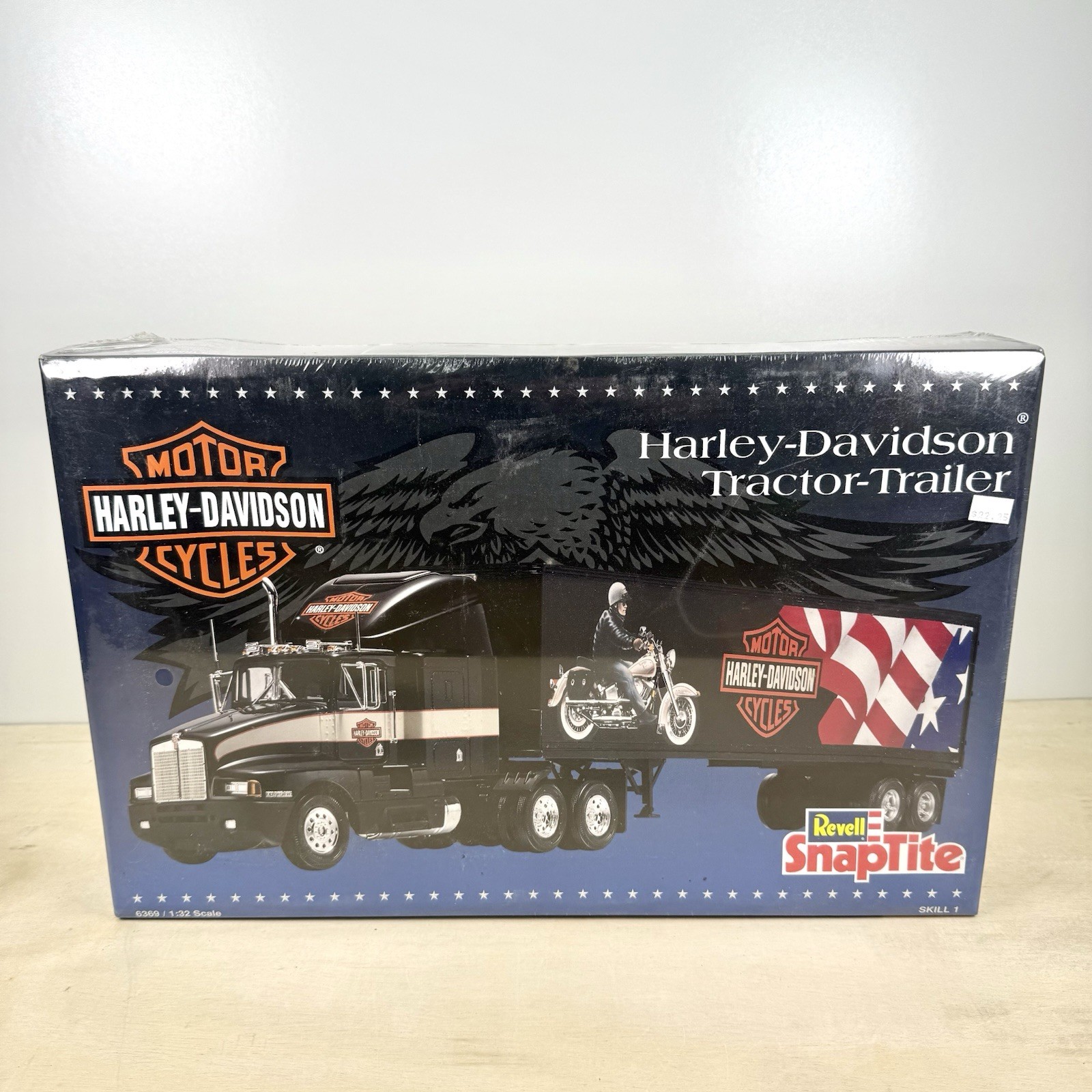 1994 Revell SnapTite Harley Davidson Kenworth Tractor Trailer Model Kit -