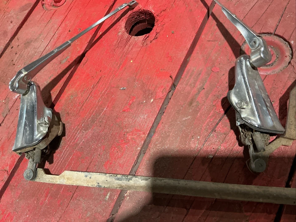 1946 1947 1948 Chevrolet Acessório Lavadora FLEETLINE WIPER TOWERS Original GM - Imagem 4 de 4