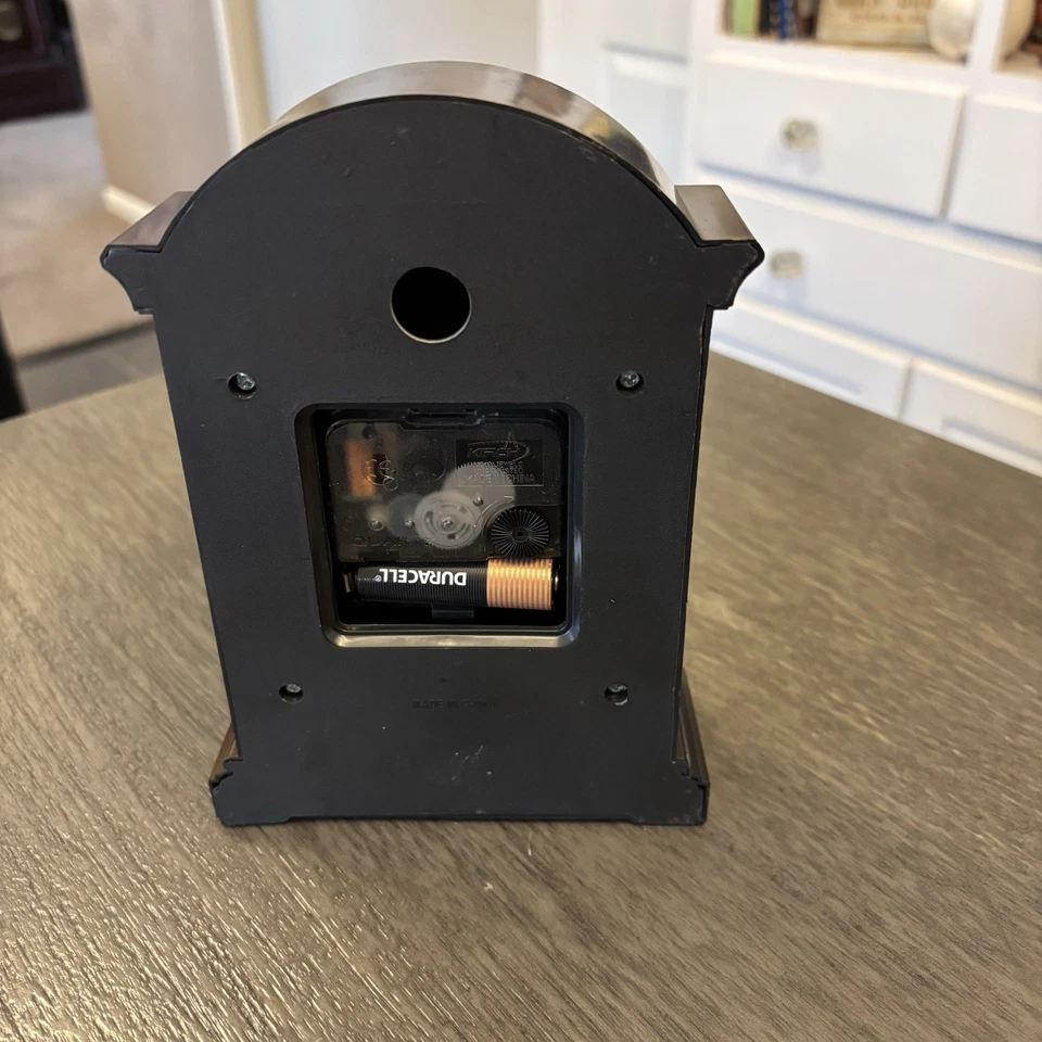 Traditional English Style Quartz Mantel Desk Clock Plastic Floral Roman Numeral - Image 4 of 4