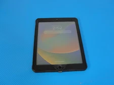 Apple iPad Pro 1st Gen 9.7in 128GB Wi Fi + 4G  Space Gray Verizon +Bundle /READ