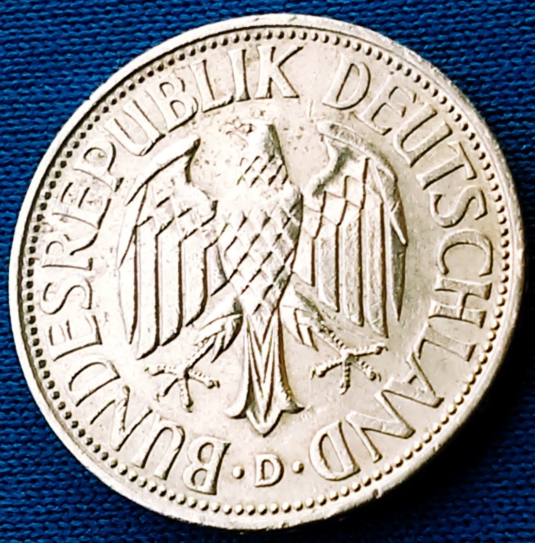 800 бат. Deutsche bundesrepublik. Bundesrepublik. Deutsche bundesrepublik. Deutsche bundesrepublik.