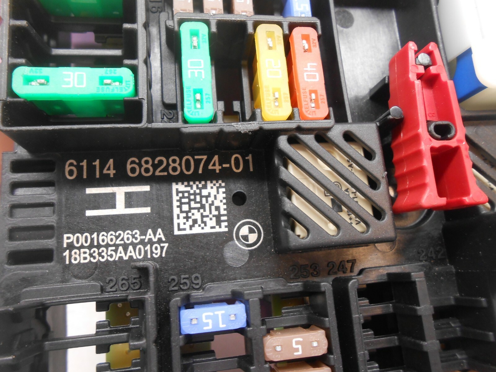 2018 BMW X3 Power Distribution Fuse Box OEM 61146828074 / 61358795478