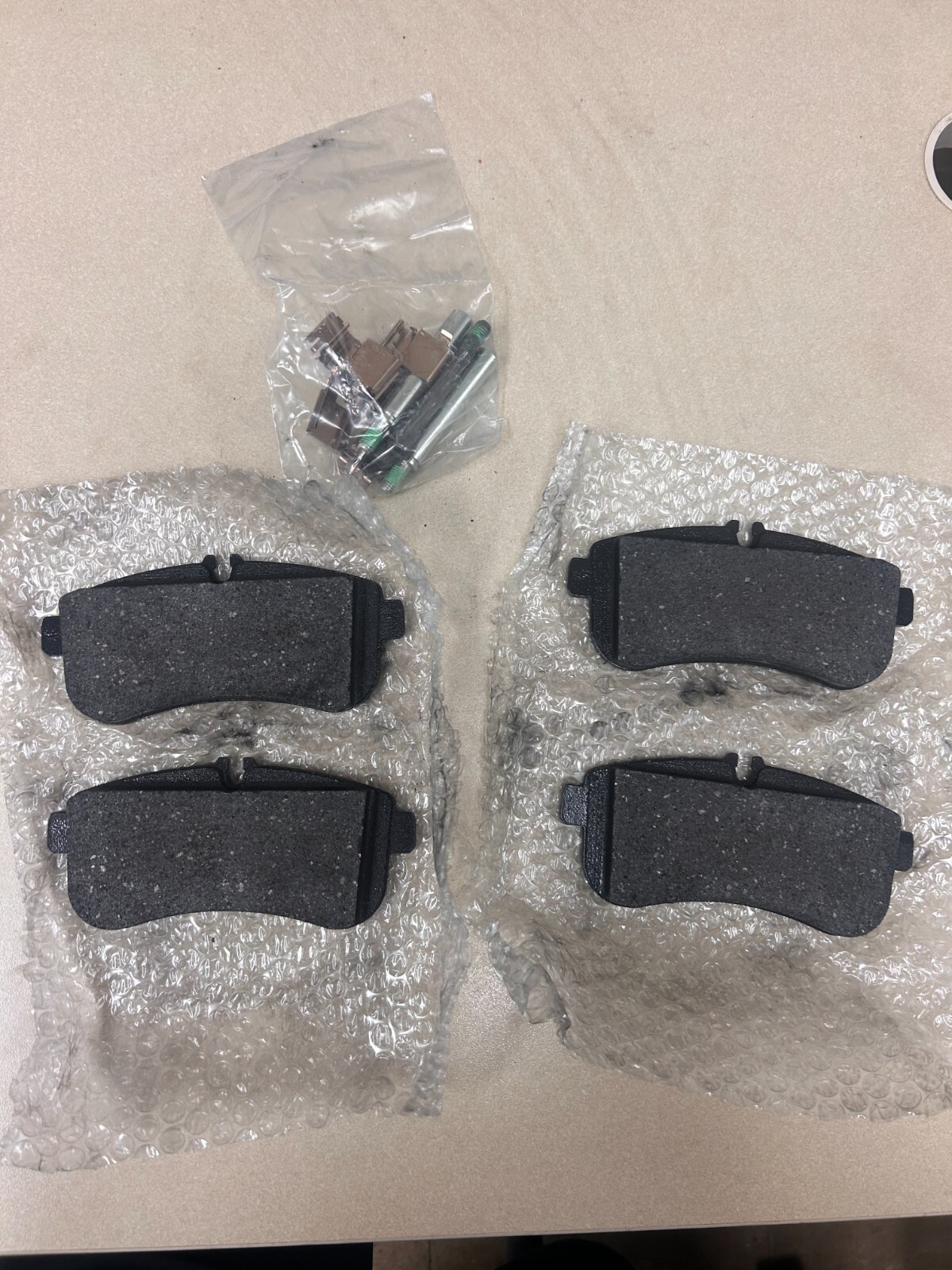 MY83-2C562-AD------ Rear Brembo Brake Pads for  Aston Martin DBX( 2021-2024)