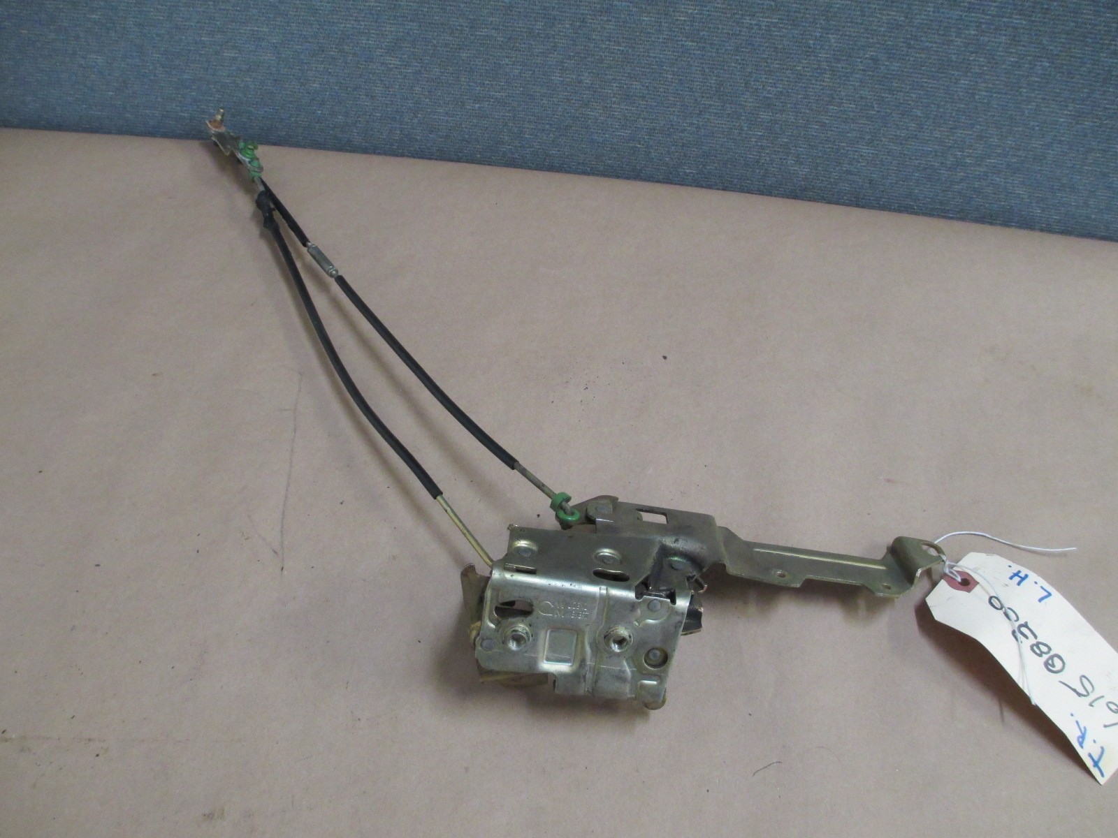Ferrari Testarossa LH Door Lock Assy - Cables # 61508300