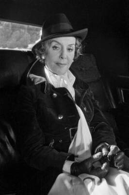 Renee Saint Cyr film Est ce bien raisonnable directed by Geor 1980 Old Photo 1