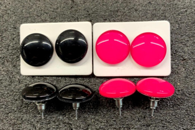 ANGEBOT.2 verschiedene Paar Ohrringe hellrosa/schwarz 16 mm breit Glas/Acryl