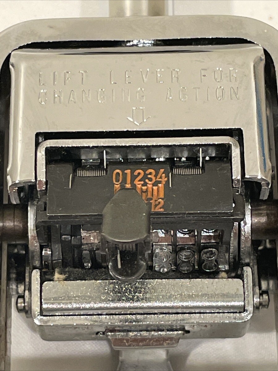 vintage an・an no.22 Vintage 1948 Singer Sewing Machine With Case Serial Number
