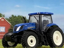 1/64 ERTL NEW HOLLAND T7.270 4WD TRACTOR