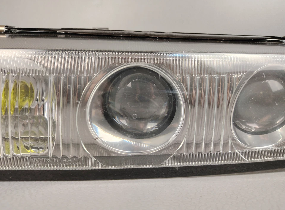1988 1994 NISSAN Cefiro A31 front Head light Assembly Left B606071L10 - Image 3 of 4