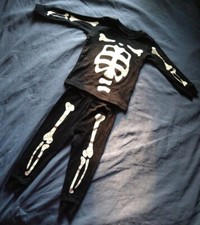Carter's Skeleton Halloween Glow-In-The-Dark Pajamas PJ 12m Pre-Owed SHIPS FAST