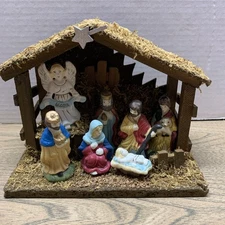 Vintage 8 Piece Nativity Manger - Wood Moss Ceramic Figures - Holy Family Jesus