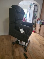 ElectricRiser Recliner Lift Chair Black Mobility Armchair Remote Collection Only