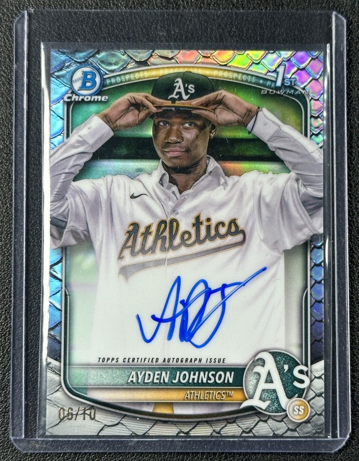 AYDEN JOHNSON 2025 BOWMAN CHROME AUTO REPTILIAN BLACK REFRACTOR 1ST PROSPECT /10