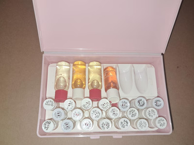 Vintage Avon Makeup Demonstrator Kit Lippenstift, Parfum Proben Kunststoff Pink Box