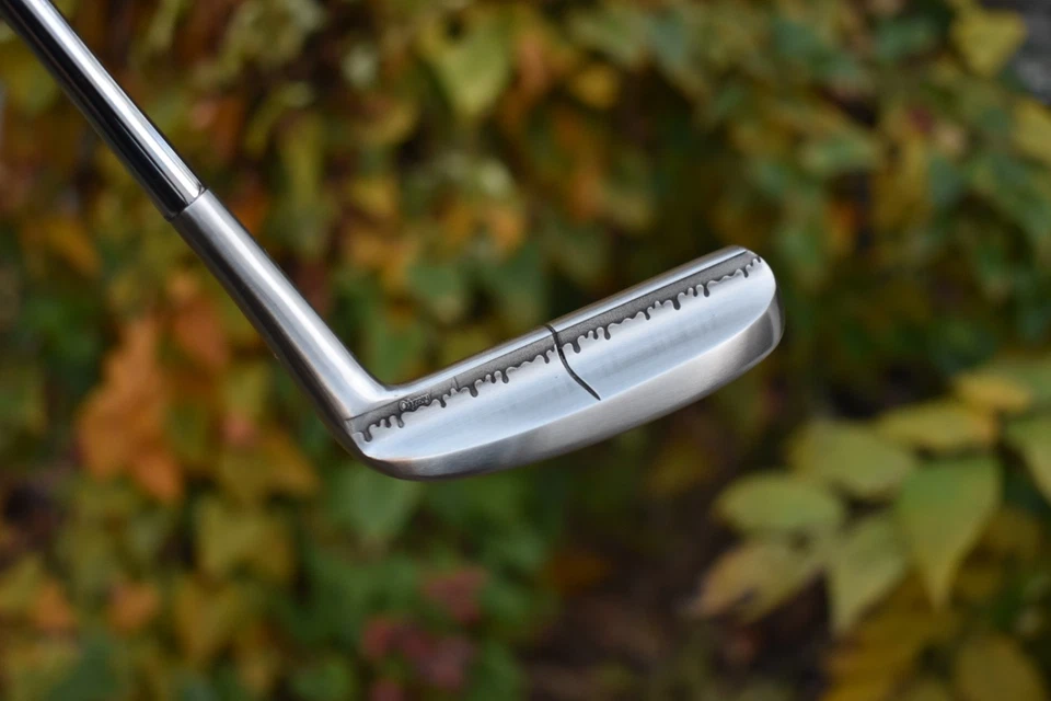 CUSTOM Silver Odyssey Metal-X 8 Putter Napa 8802 Style 34" Engraved Drip Design - Image 2 of 4