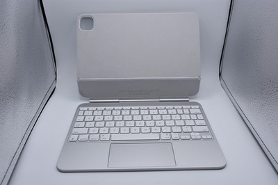 Apple Magic Keyboard for iPad Pro 11  White Trackpad A2975 with function keys