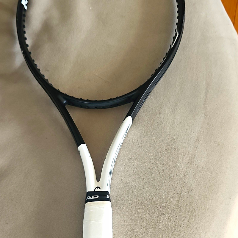 HEAD Speed Pro Black/White Tennis Racquet Racket, 18x20, 310 Grams