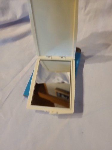 Vintage Camel Light Tin Matches, Mirror Compact, and Camel Cigerette Tin - Picture 9 of 16