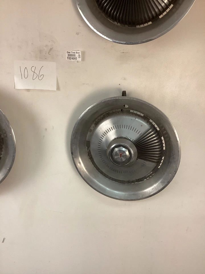 (CANTIDAD 3) 1975-1979 Pontiac Bonneville Grand Prix 15" tapacubos de colección Hot Rod Foto 2 de 4