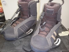 Fixations wakeboard Ronix "KAI" taille 10 US bout fermé avec quincaillerie rare sympa !