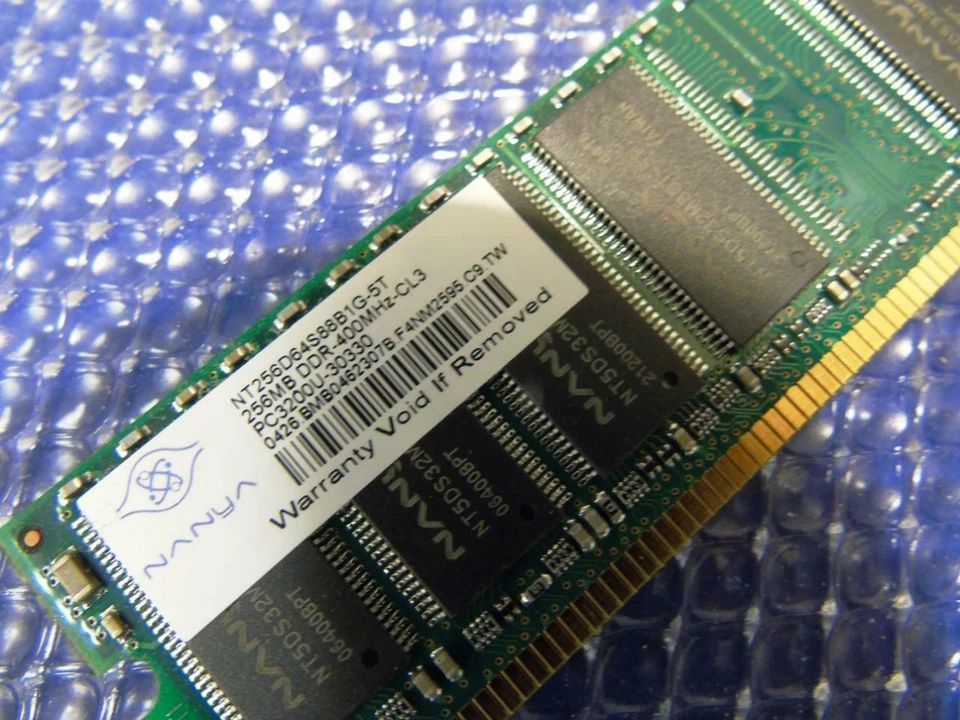 512MB (2 X 256MB) Dell Optiplex GX270 DDR1 PC3200  Memory NT256D64S88B1G-5T - Image 2 of 4