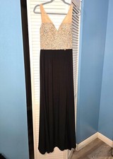 Adrianna Papell Black & Nude Beaded Gown V-Neck Sleeveless Formal Dress Size 6
