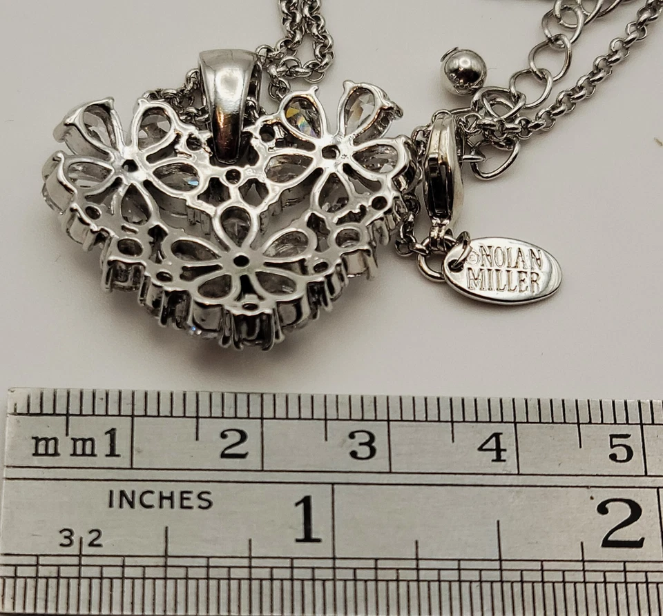 Firmato Nolan Miller Color Argento Trasparente Strass Cuore Ciondolo Su 18” - Immagine 3 di 3