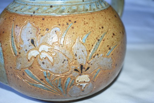 Vintage Pottery Salt Glazed Tea Pot Signed~Floral Design~Excellent - Picture 5 of 11