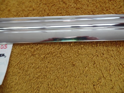 1941 Oldsmobile RH Lower Front Fender Molding NOS 414958 - Picture 4 of 7