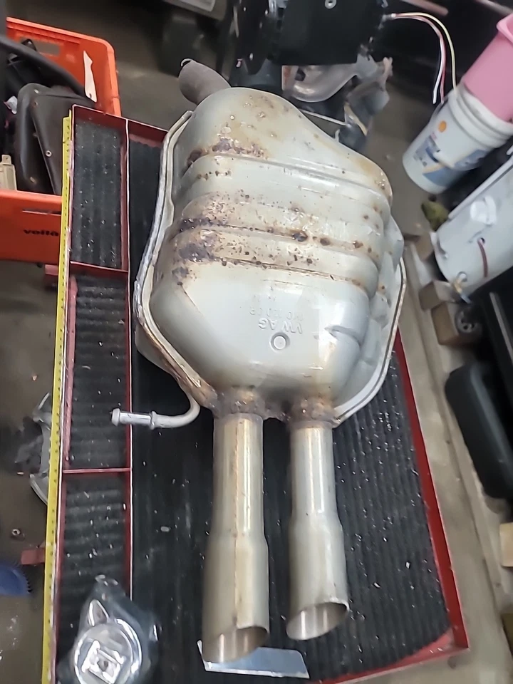 2015 Volkswagen Jetta Muffler Oem (##56) - Image 4 of 4