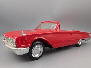 1960 FORD GALAXIE SUNLINER RED CONVERTIBLE 1/25 scale - PROMO Friction* AMT Orig