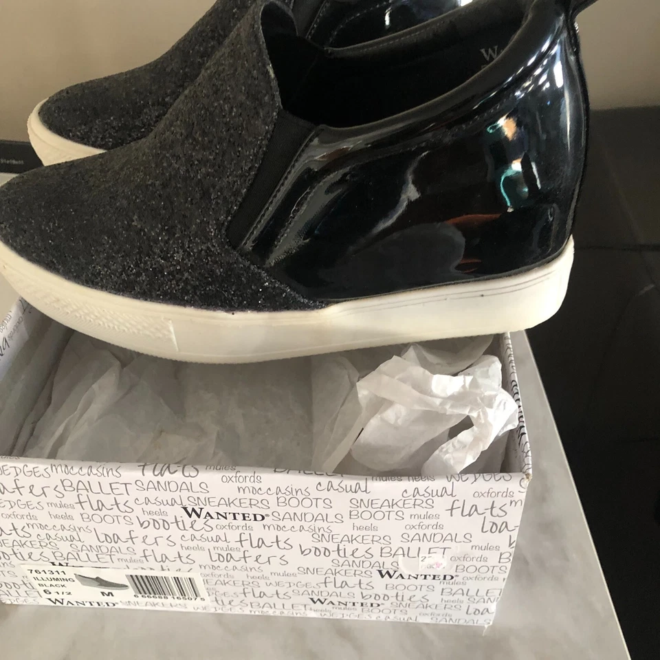 Wanted Illuming Women's Black Patent/Sparkle Sneakers - Size: 6.5 M - READ BELOW - Image 4 of 4