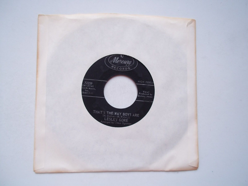 LESLEY GORE That's The Way The Ball Bounces; The Way Boys Are - 45 RPM 7" Record - Picture 2 of 6