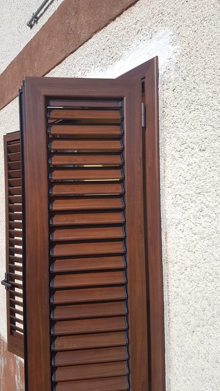 Foto 1 di 17
