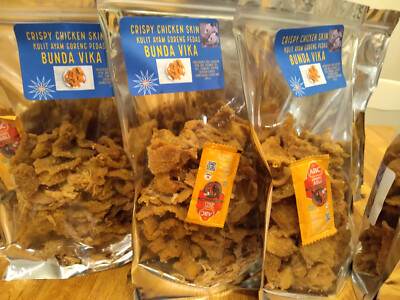 fried chicken skins  new, home made 250gr, ,meddum hot , usa seller